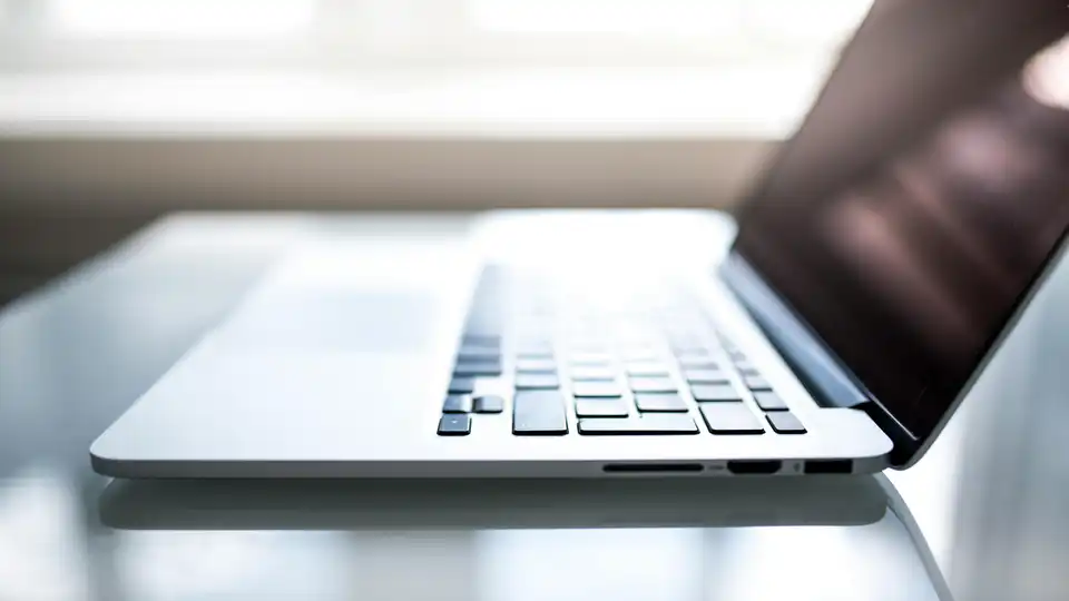 ¿Cómo modernizar el SaaS tradicional con IA?