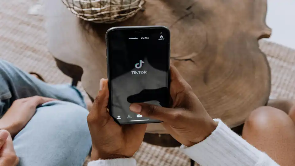 Sora를 사용하여 인기 있는 TikTok 비디오를 만드는 방법
